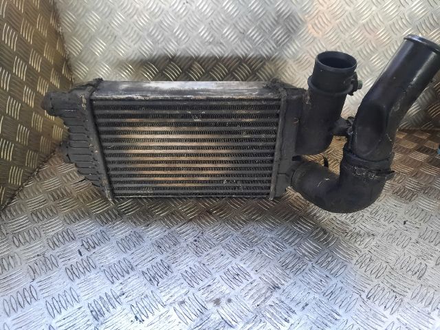 bontott OPEL VIVARO Intercooler