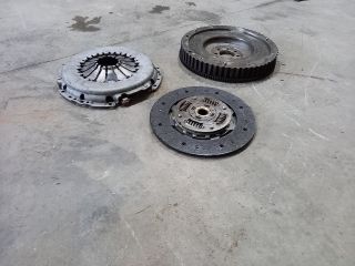 bontott OPEL VIVARO Kuplung Szett Lendkerékkel