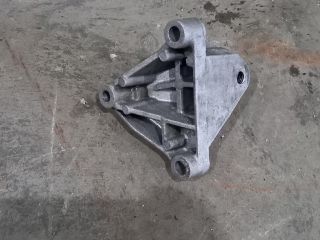 bontott OPEL VIVARO Motor Tartó Bak (Fém)