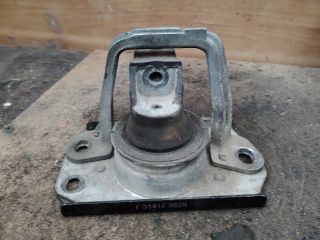 bontott OPEL VIVARO Motor Tartó Bak (Fém)