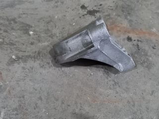 bontott OPEL VIVARO Motor Tartó Bak (Fém)