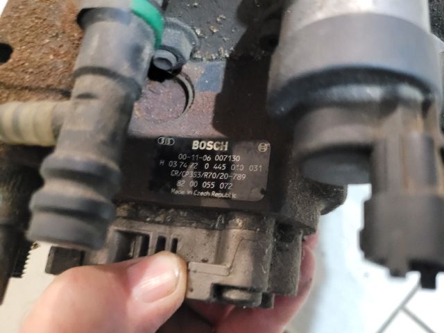 bontott OPEL VIVARO Nagynyomású Szivattyú