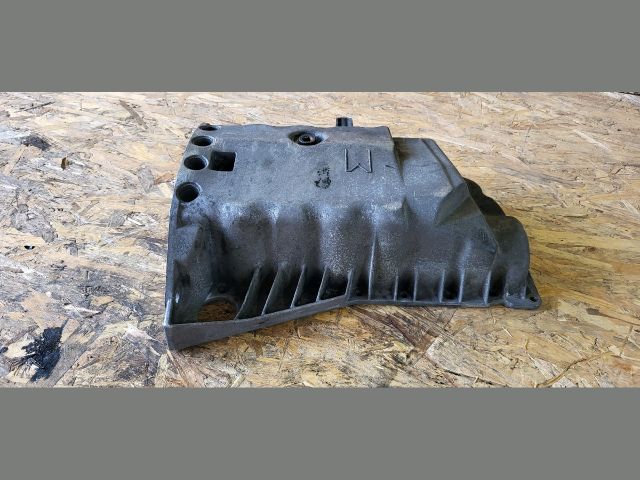 bontott OPEL VIVARO Olajteknő