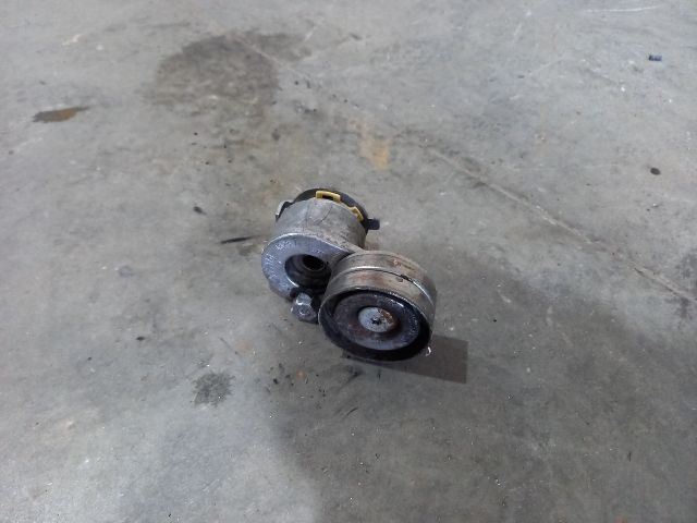 bontott OPEL VIVARO Szíjfeszítő Görgő