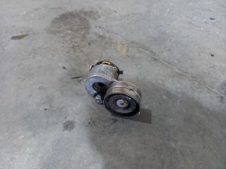 bontott OPEL VIVARO Szíjfeszítő Görgő