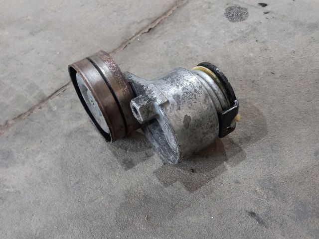 bontott OPEL VIVARO Szíjfeszítő Görgő