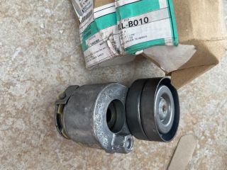 bontott OPEL VIVARO Szíjfeszítő Görgő