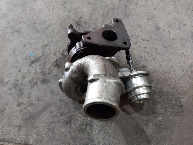 bontott OPEL VIVARO Turbó