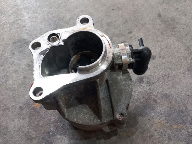 bontott OPEL VIVARO Vákumpumpa