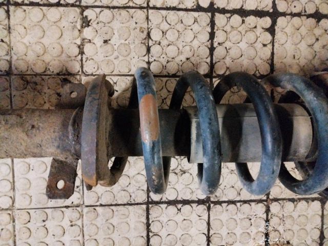 bontott OPEL VIVARO Bal első Gólyaláb (Lengécsillapító, Rugó)