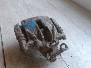 bontott OPEL VIVARO Jobb hátsó Féknyereg Munkahengerrel