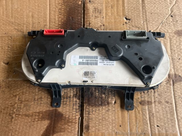 bontott OPEL VIVARO Kilométeróra