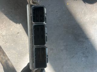 bontott OPEL VIVARO Motorvezérlő