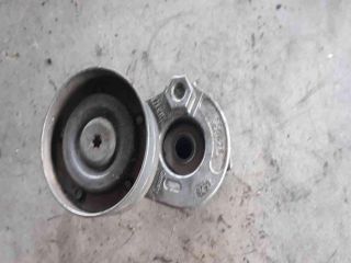 bontott OPEL VIVARO Szíjfeszítő Görgő