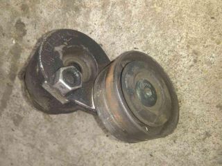 bontott OPEL VIVARO Szíjfeszítő Görgő