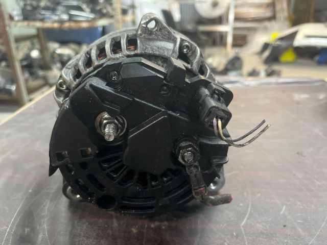 bontott OPEL VIVARO Generátor