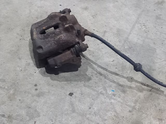 bontott OPEL VIVARO Bal első Féknyereg Munkahengerrel