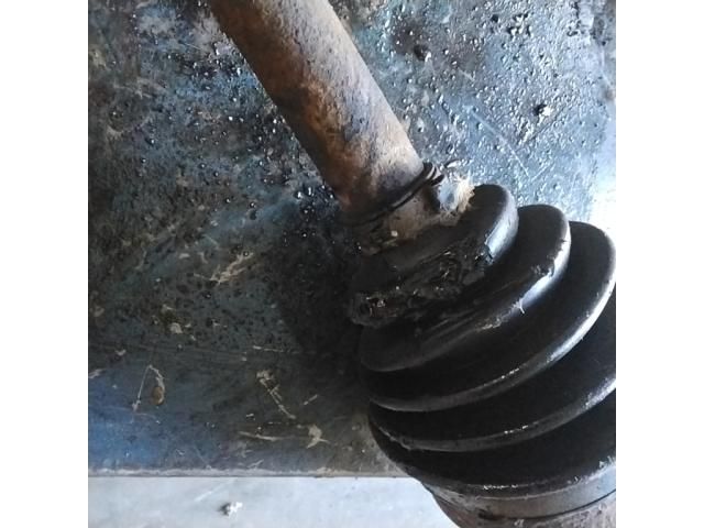 bontott OPEL VIVARO Bal Féltengely