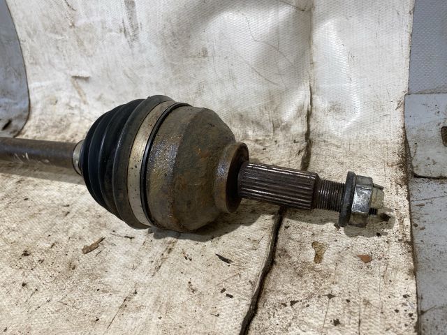 bontott OPEL VIVARO Bal Féltengely