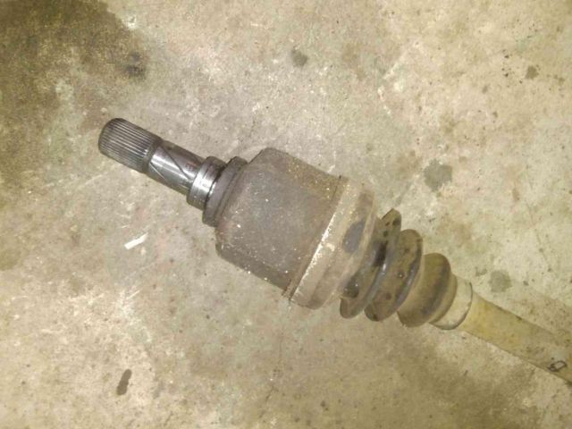 bontott OPEL VIVARO Bal Féltengely