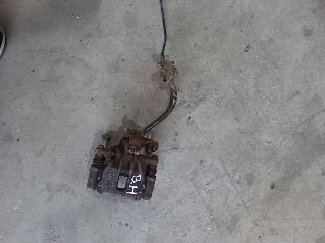 bontott OPEL VIVARO Bal hátsó Féknyereg Munkahengerrel