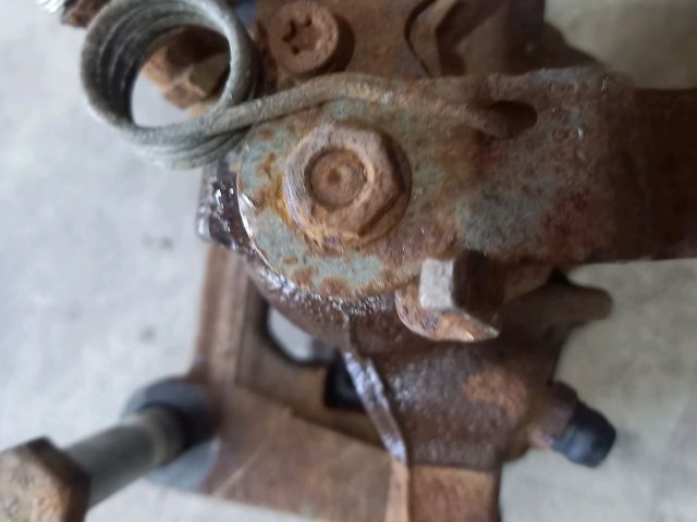 bontott OPEL VIVARO Bal hátsó Féknyereg Munkahengerrel