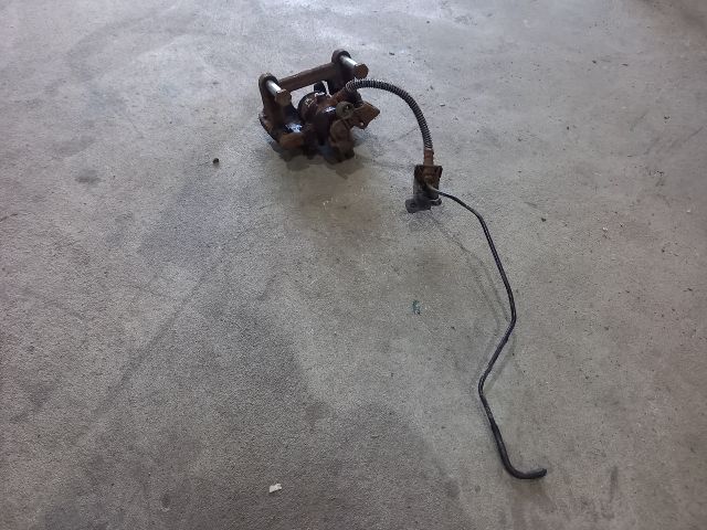 bontott OPEL VIVARO Bal hátsó Féknyereg Munkahengerrel