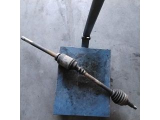 bontott OPEL VIVARO Jobb Féltengely