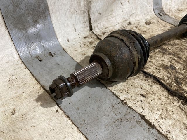 bontott OPEL VIVARO Jobb Féltengely