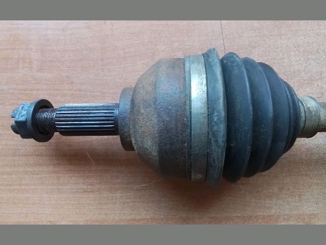 bontott OPEL VIVARO Jobb Féltengely