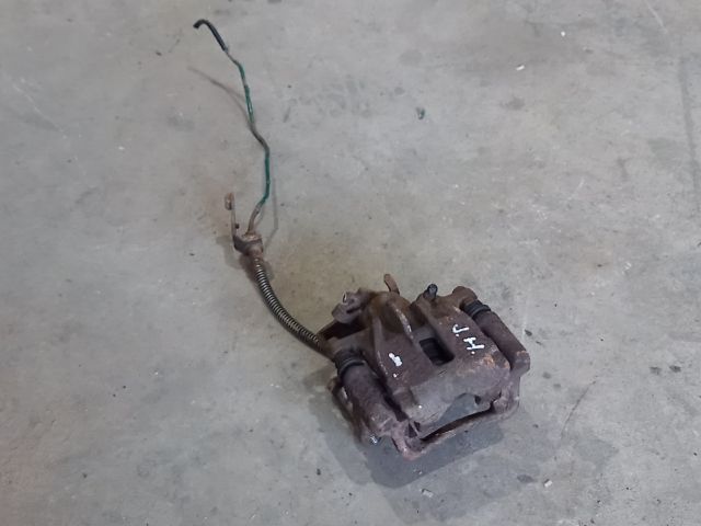 bontott OPEL VIVARO Jobb hátsó Féknyereg Munkahengerrel