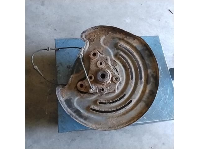 bontott OPEL VIVARO Jobb hátsó Kerékagy