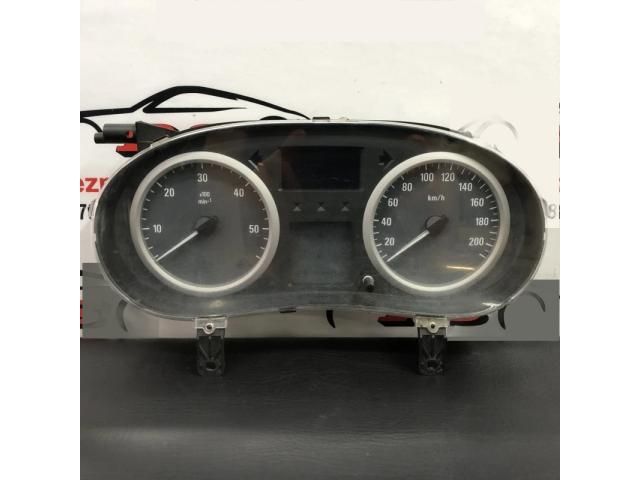 bontott OPEL VIVARO Kilométeróra