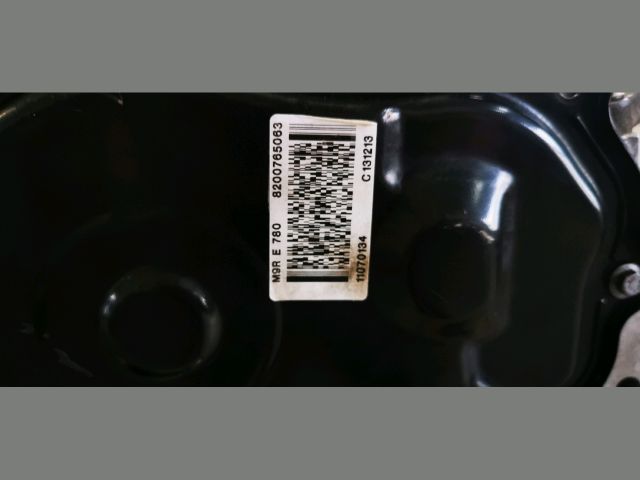 bontott OPEL VIVARO Motor (Fűzött blokk hengerfejjel)