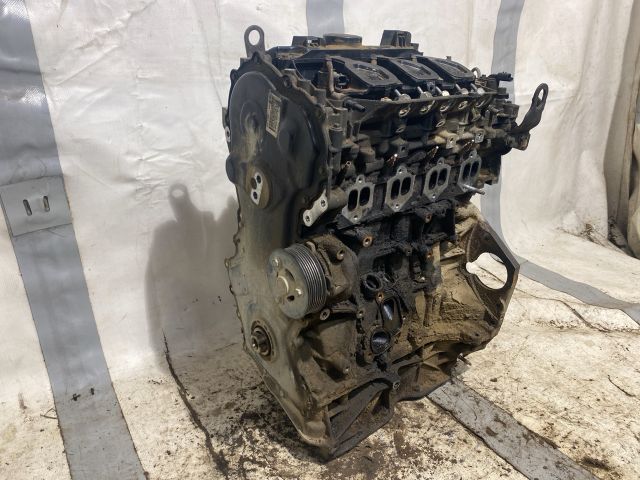 bontott OPEL VIVARO Motor (Fűzött blokk hengerfejjel)