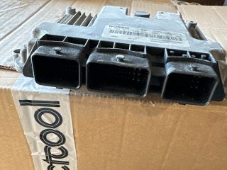 bontott OPEL VIVARO Motorvezérlő