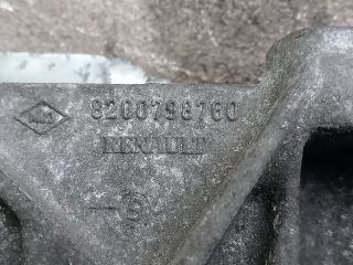 bontott OPEL VIVARO Nagynyomású Szivattyú Bak