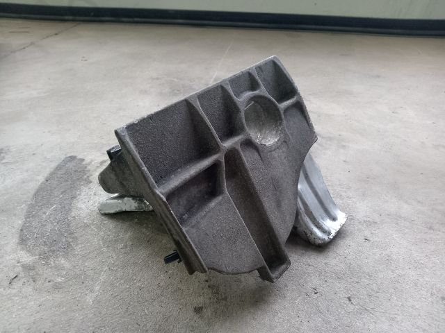 bontott OPEL VIVARO Nagynyomású Szivattyú Bak