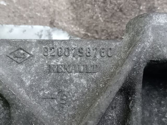 bontott OPEL VIVARO Nagynyomású Szivattyú Bak