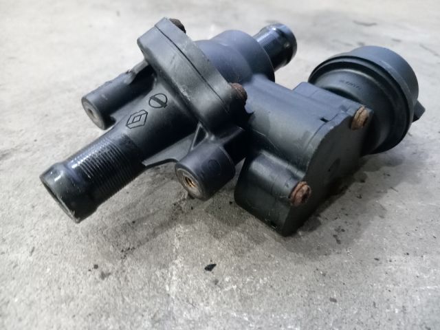 bontott OPEL VIVARO Termosztátház