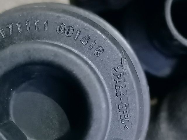 bontott OPEL VIVARO Termosztátház