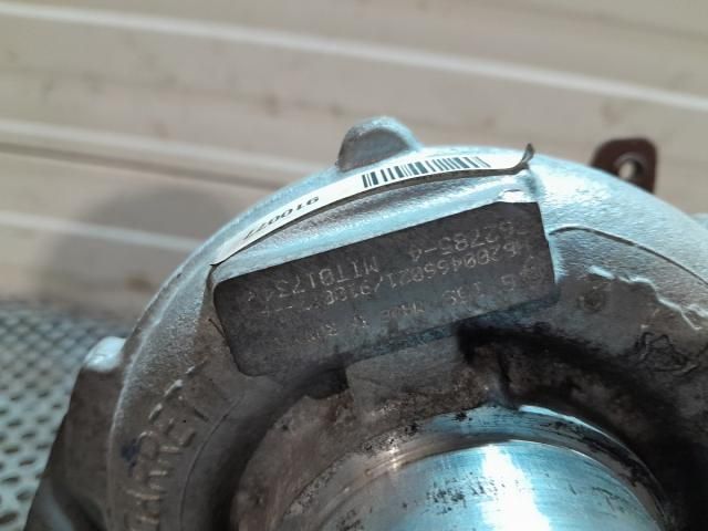 bontott OPEL VIVARO Turbó