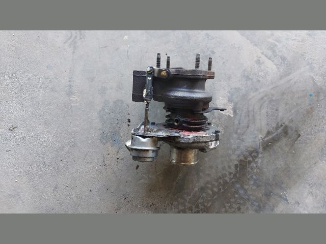 bontott OPEL VIVARO Turbó