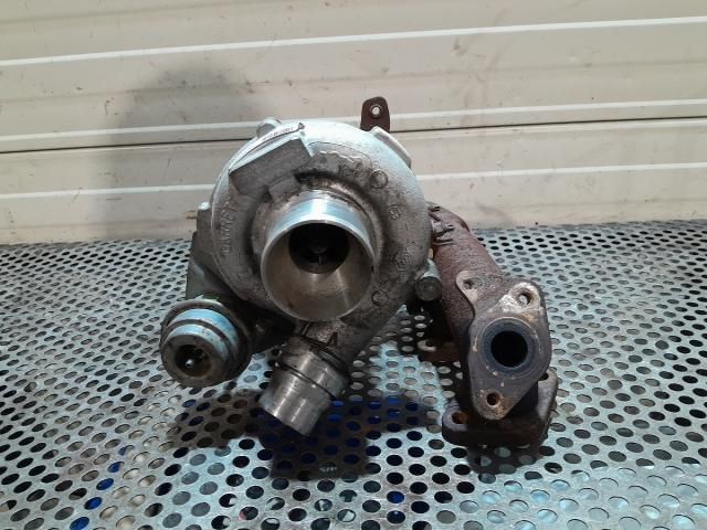 bontott OPEL VIVARO Turbó