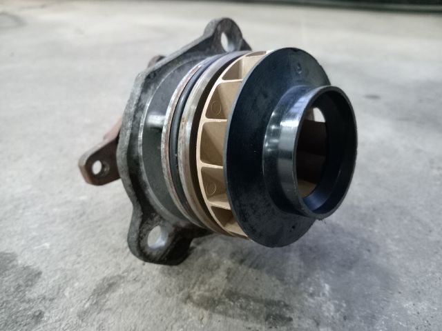 bontott OPEL VIVARO Vízpumpa