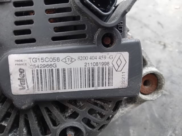 bontott OPEL VIVARO Generátor