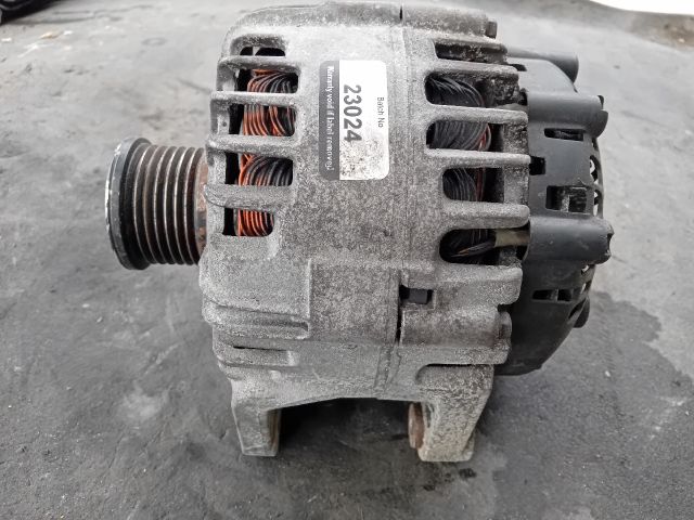 bontott OPEL VIVARO Generátor