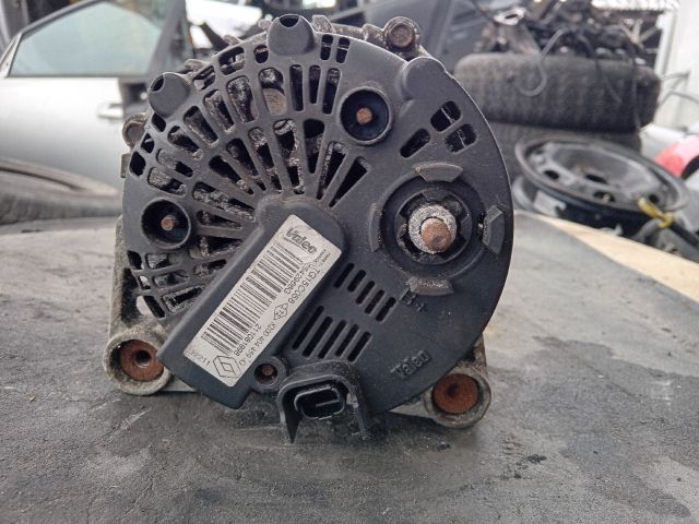 bontott OPEL VIVARO Generátor