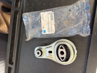 bontott OPEL VIVARO Billenésgátló Bak