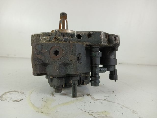 bontott OPEL VIVARO Nagynyomású Szivattyú